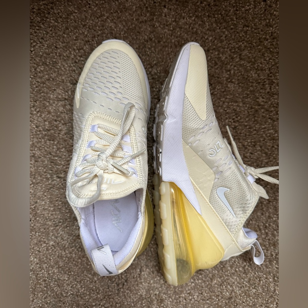 Light yellow Womens air max 270